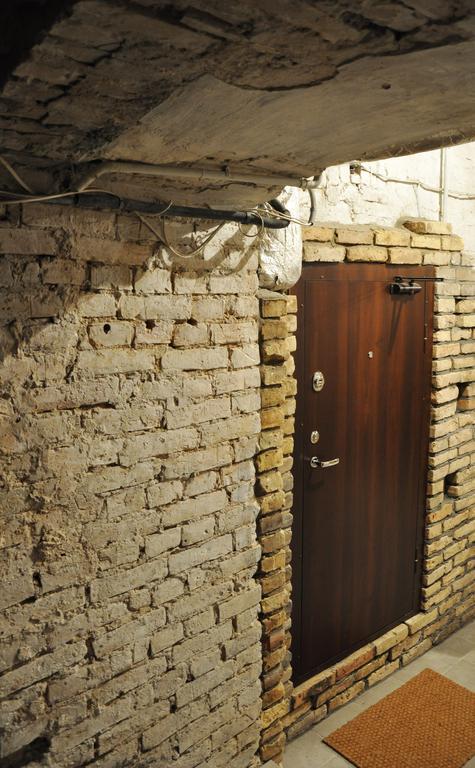 Bomb Shelter Apartment Аеропорт Вільнюс Номер фото