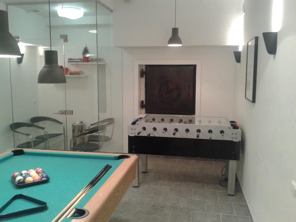 Bomb Shelter Apartment Аеропорт Вільнюс Номер фото