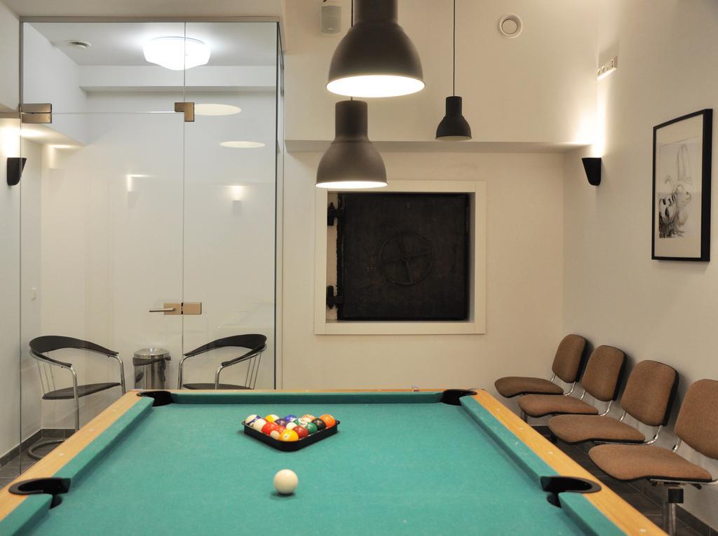 Bomb Shelter Apartment Аеропорт Вільнюс Номер фото